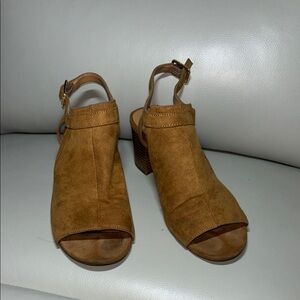 Women's Tan Peep-Toe Sandals